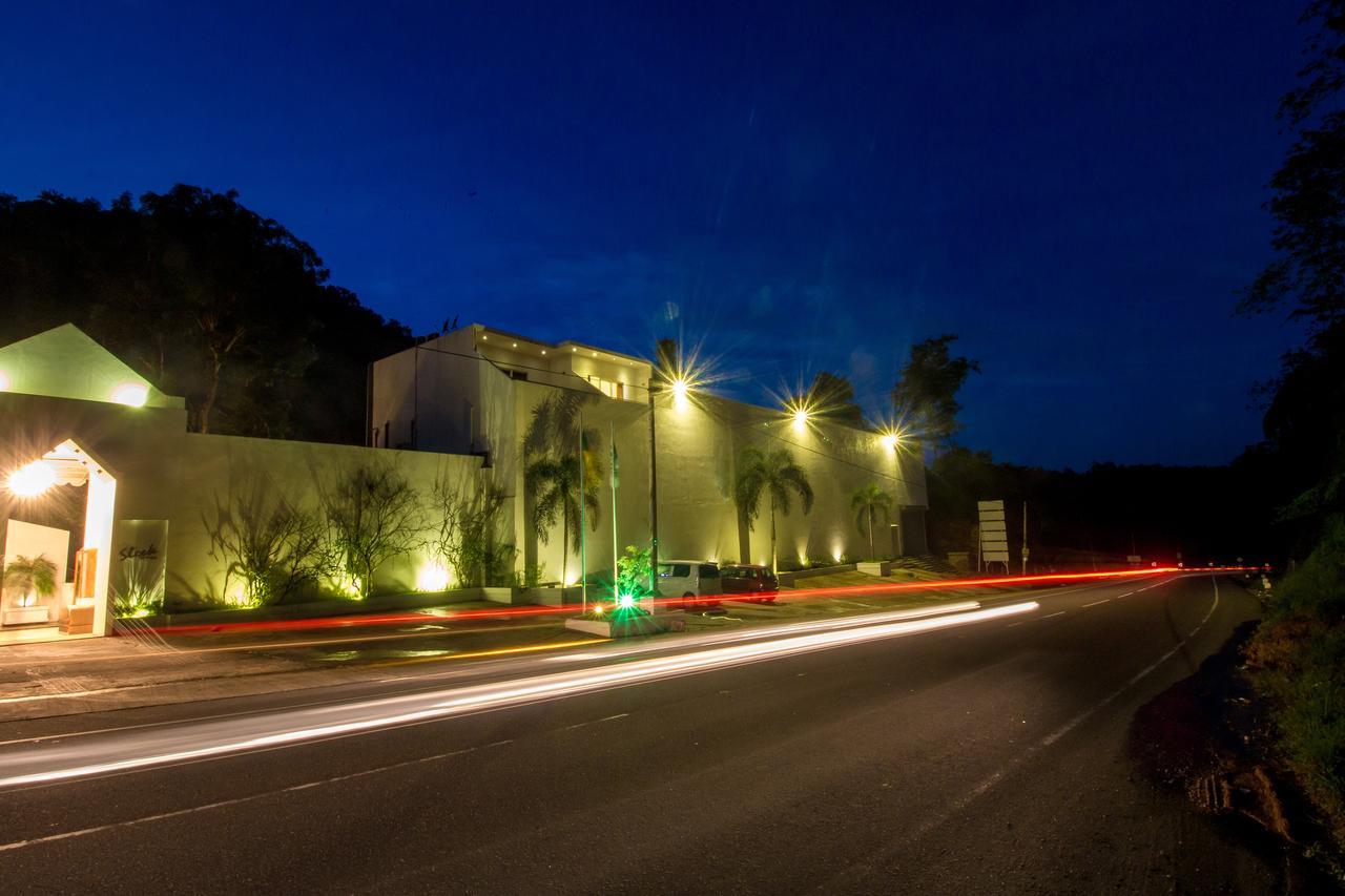 Sleek Hotel Kegalle Luaran gambar