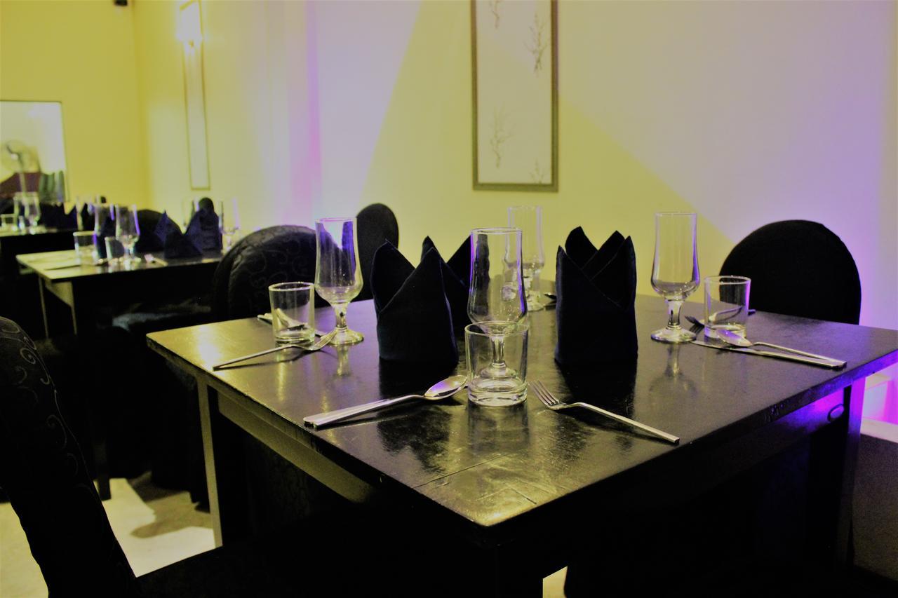 Sleek Hotel Kegalle Luaran gambar