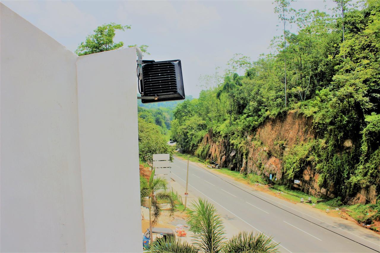 Sleek Hotel Kegalle Luaran gambar